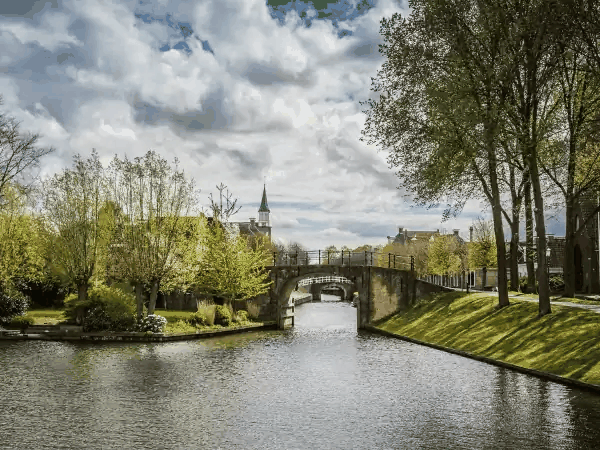 Water en bruggen tijdens de Friese Meren-route vanaf Oudega (Smallingerland)