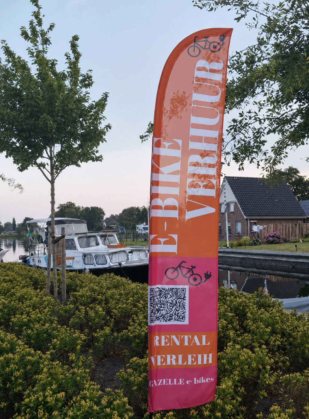 Verhuurvlag bij de haven in Oudega